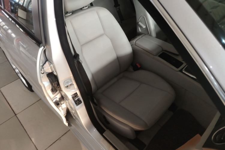 Used Mercedes-Benz C-Class 2013 C 180 Classic Grand Edition Right Front Seat
