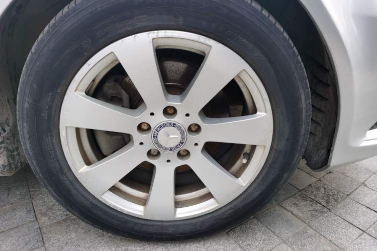 Used Mercedes-Benz C-Class 2013 C 180 CGI Classic Right Front Wheel Hub