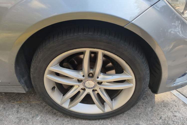 Used Mercedes-Benz C-Class 2013 C 260 CGI Fashion Model Right Front Wheel Hub