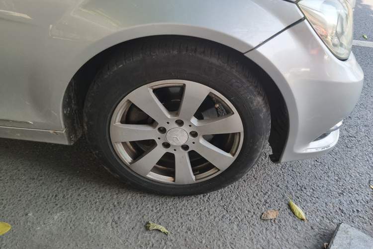 Used Mercedes-Benz C-Class 2013 C 180 CGI Classic Right Front Wheel Hub