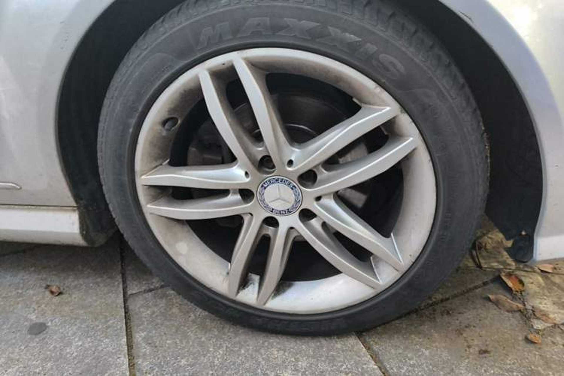 Used Mercedes-Benz C-Class 2013 C 260 Fashion Edition Grand Edition Right Front Wheel Hub