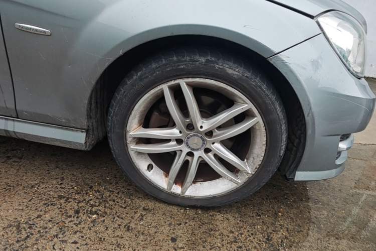 Used Mercedes-Benz C-Class 2013 C 180 CGI Classic Right Front Wheel Hub