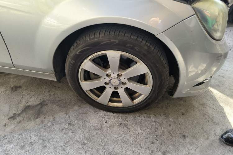 Used Mercedes-Benz C-Class 2013 C 180 CGI Classic Right Front Wheel Hub