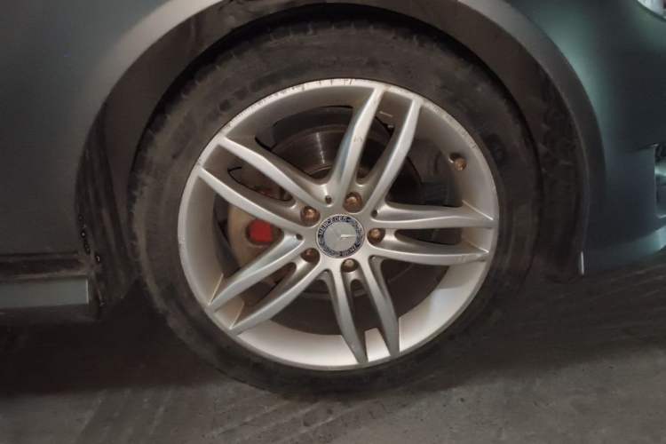 Used Mercedes-Benz C-Class 2013 C 180 CGI Classic Right Front Wheel Hub