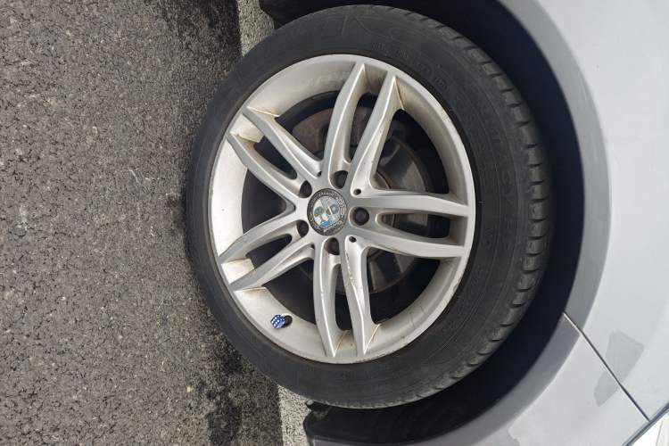 Used Mercedes-Benz C-Class 2013 C 260 CGI Fashion Model Right Front Wheel Hub