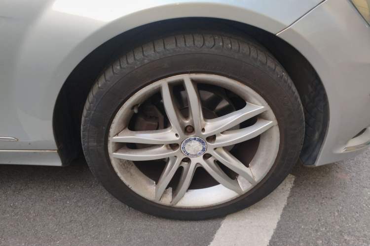 Used Mercedes-Benz C-Class 2013 C 260 CGI Elegant Model Right Front Wheel Hub