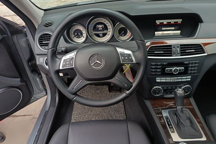 Used Mercedes-Benz C-Class 2013 C 260 CGI Elegant Model Steering Wheel