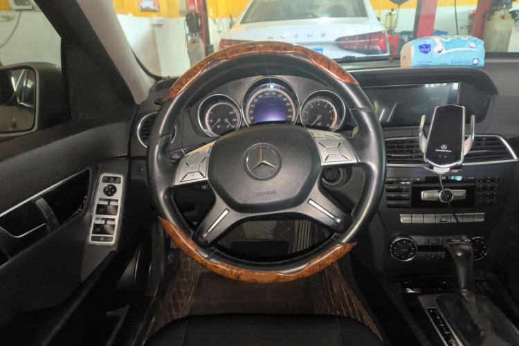 Used Mercedes-Benz C-Class 2013 C 180 CGI Classic Steering Wheel