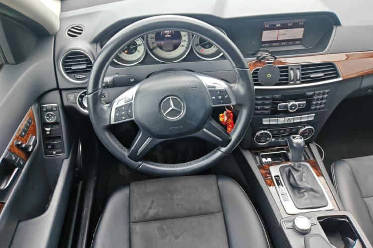 Used Mercedes-Benz C-Class 2013 C 260 CGI Elegant Model Steering Wheel