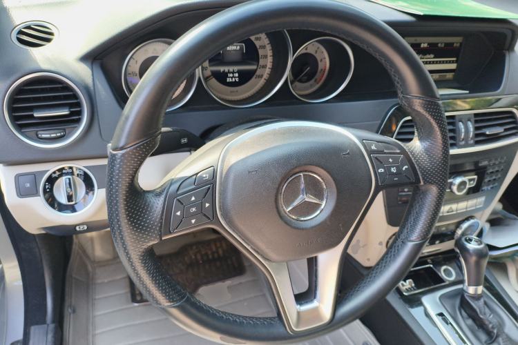 Used Mercedes-Benz C-Class 2013 C 260 CGI Fashion Model Steering Wheel