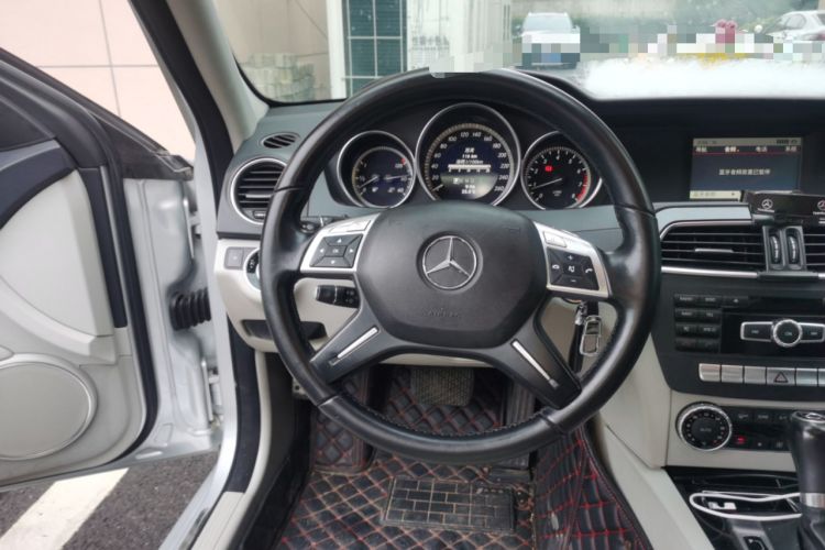 Used Mercedes-Benz C-Class 2013 C 180 Classic Grand Edition Steering Wheel