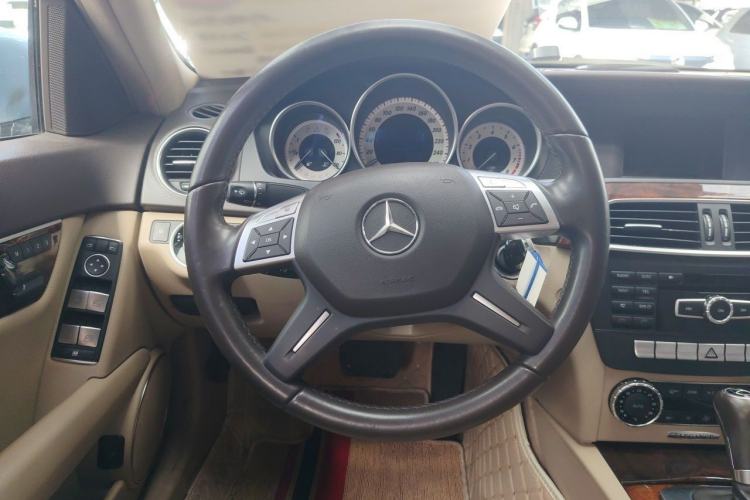 Used Mercedes-Benz C-Class 2013 C 260 CGI Elegant Model Steering Wheel