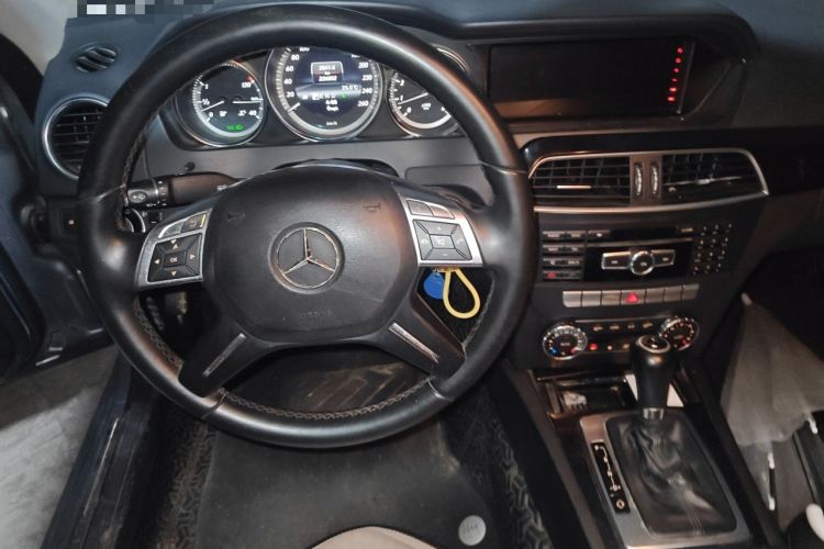Used Mercedes-Benz C-Class 2013 C 180 CGI Classic Steering Wheel
