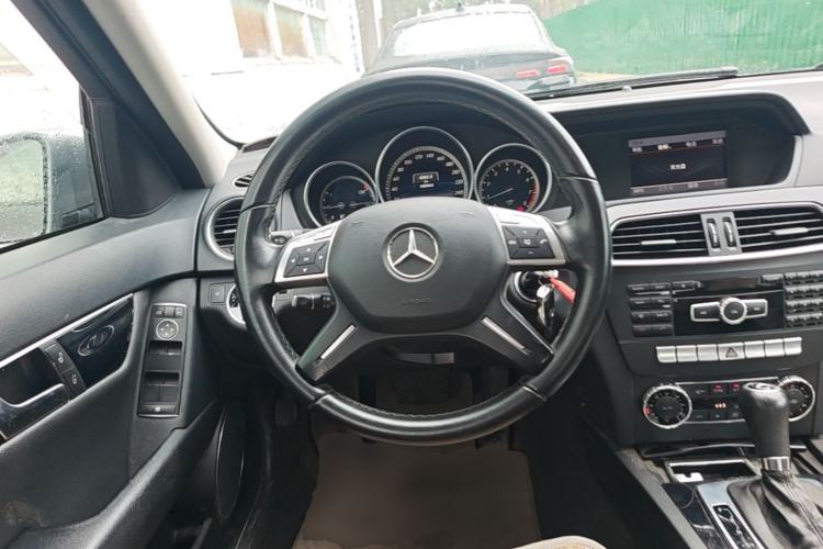Used Mercedes-Benz C-Class 2013 C 180 CGI Classic Steering Wheel
