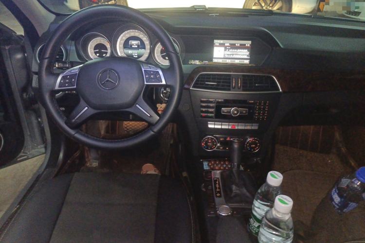Used Mercedes-Benz C-Class 2013 C 260 Elegant Grand Edition Steering Wheel