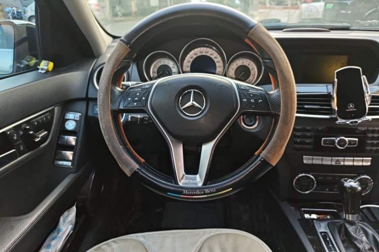 Used Mercedes-Benz C-Class 2013 C 260 Fashion Edition Grand Edition Steering Wheel