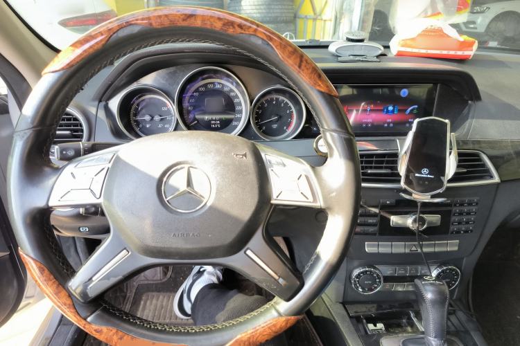 Used Mercedes-Benz C-Class 2013 C 180 CGI Classic Steering Wheel