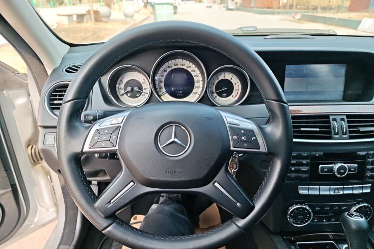 Used Mercedes-Benz C-Class 2013 C 260 Elegant Grand Edition Steering Wheel