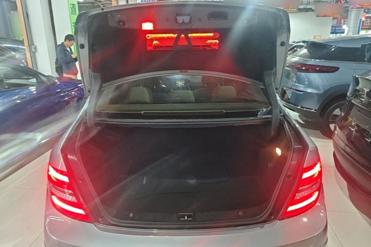 Used Mercedes-Benz C-Class 2013 C 260 Elegant Grand Edition Trunk