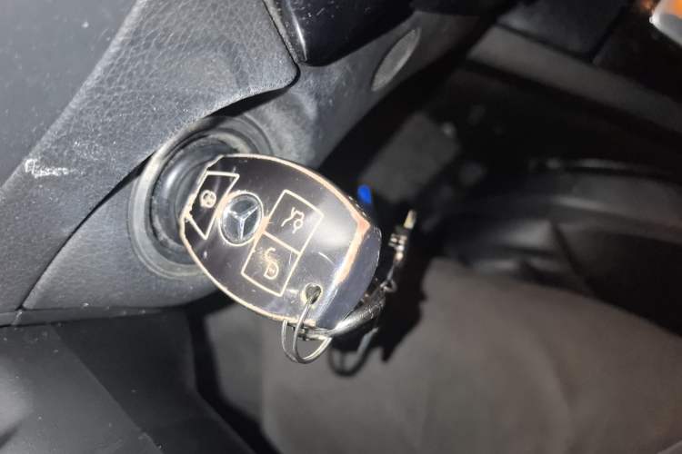 Used Mercedes-Benz C-Class 2013 C 180 Classic Grand Edition Vehicle Key