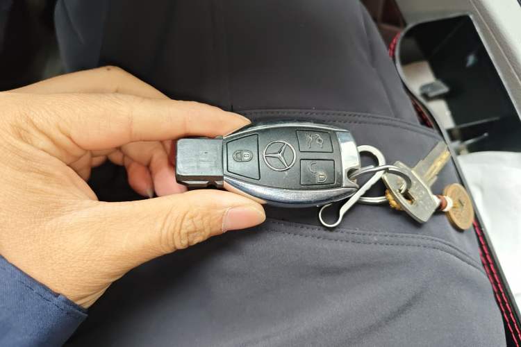 Used Mercedes-Benz C-Class 2013 C 180 Classic Grand Edition Vehicle Key