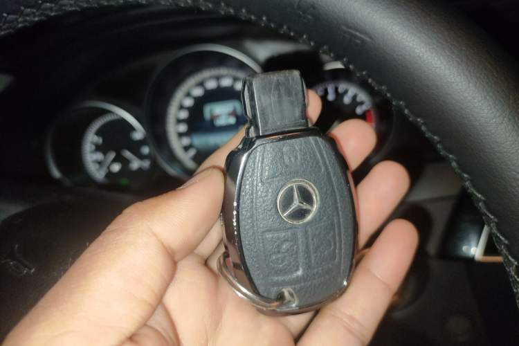 Used Mercedes-Benz C-Class 2013 C 180 Classic Grand Edition Vehicle Key