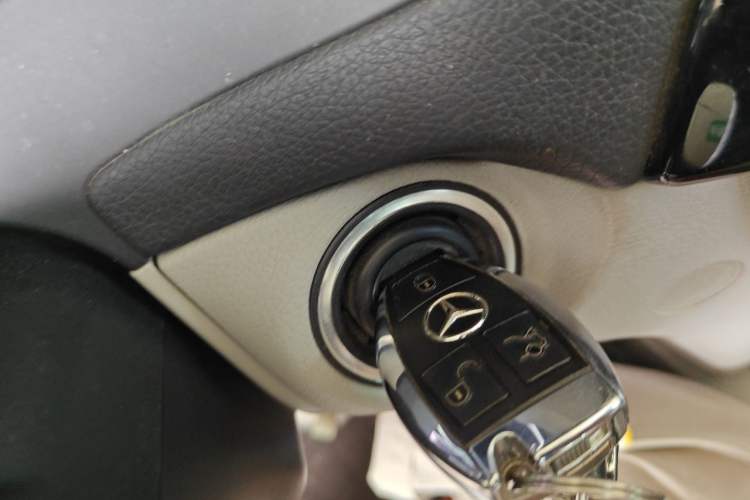 Used Mercedes-Benz C-Class 2013 C 180 Classic Grand Edition Vehicle Key