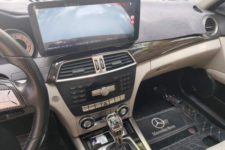 Used Mercedes-Benz C-Class 2013 C 260 CGI Fashion Model Audio And AC Panel