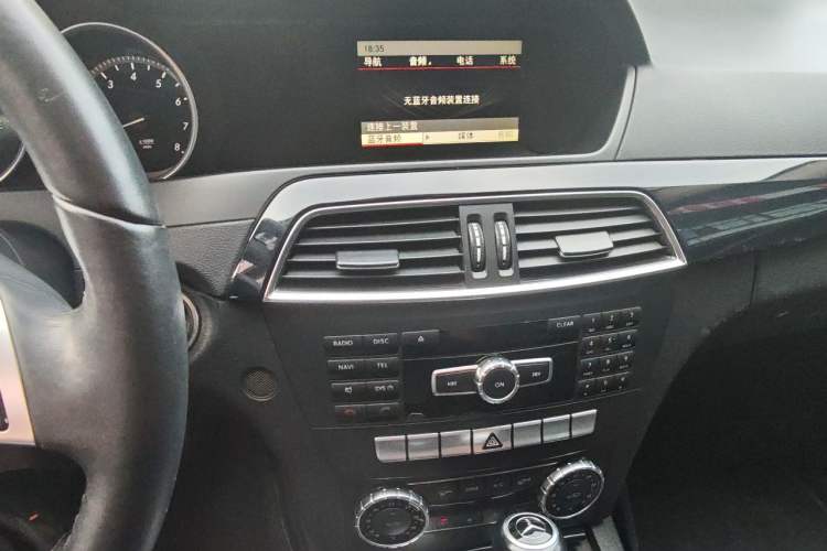 Used Mercedes-Benz C-Class 2013 C 180 Classic Grand Edition Audio And AC Panel