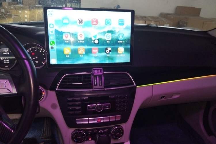 Used Mercedes-Benz C-Class 2013 C 180 Classic Grand Edition Audio And AC Panel