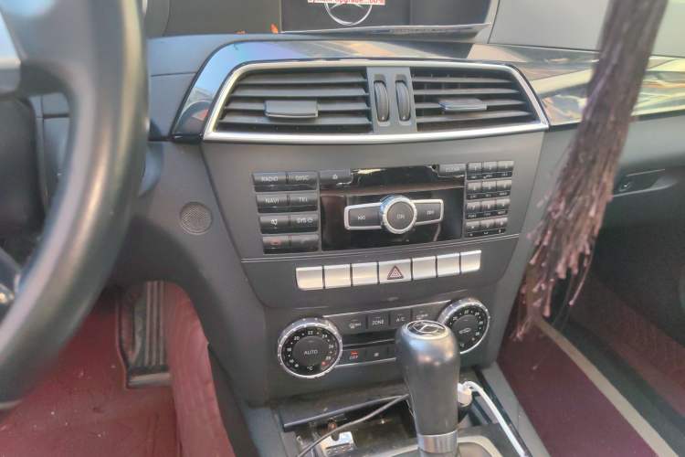 Used Mercedes-Benz C-Class 2013 C 180 Classic Grand Edition Audio And AC Panel