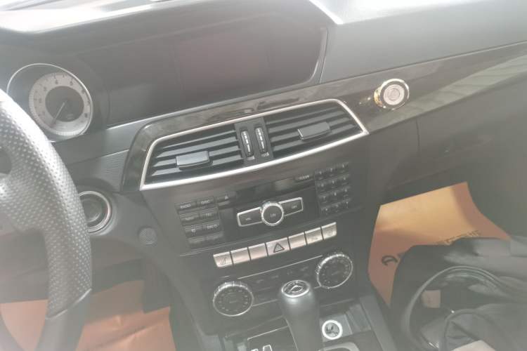 Used Mercedes-Benz C-Class 2013 C 260 Fashion Edition Grand Edition Audio And AC Panel