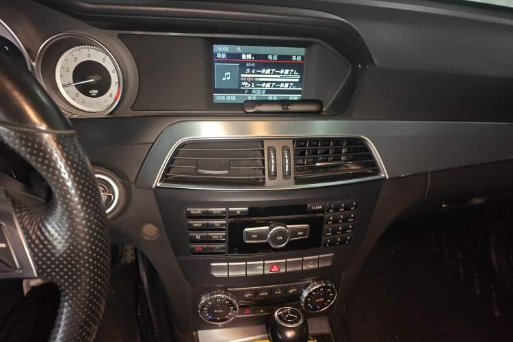 Used Mercedes-Benz C-Class 2013 C 180 Coupe Audio And AC Panel