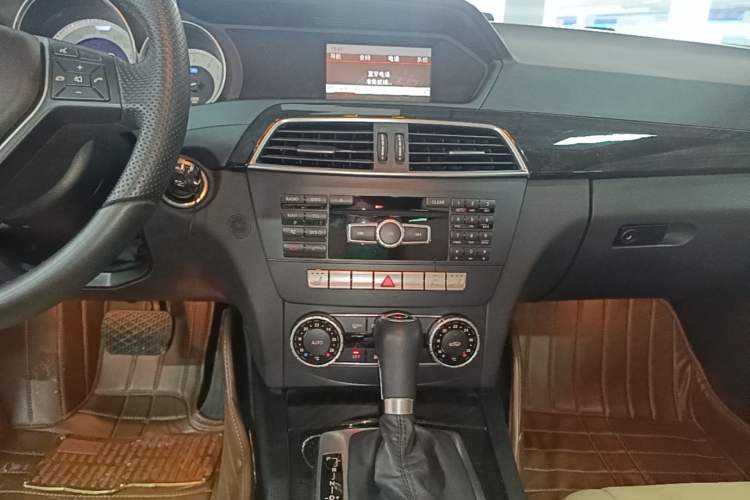 Used Mercedes-Benz C-Class 2013 C 260 Fashion Edition Grand Edition Audio And AC Panel