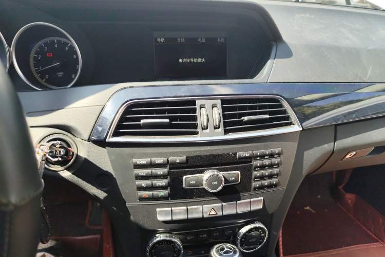 Used Mercedes-Benz C-Class 2013 C 180 Classic Grand Edition Audio And AC Panel