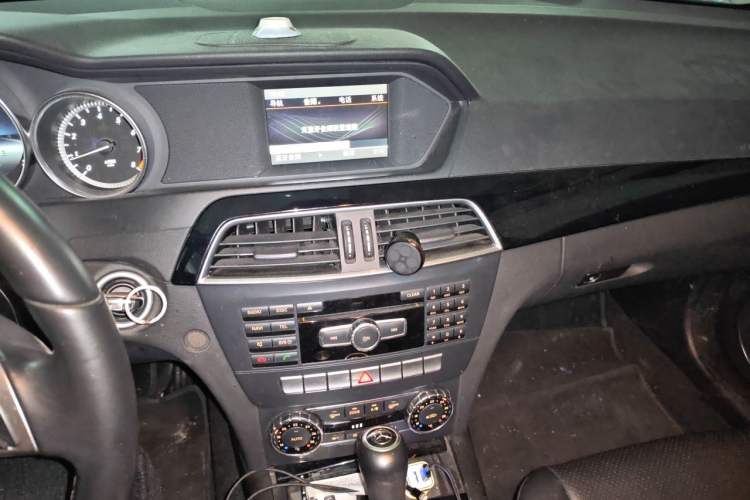 Used Mercedes-Benz C-Class 2013 C 180 Classic Grand Edition Audio And AC Panel