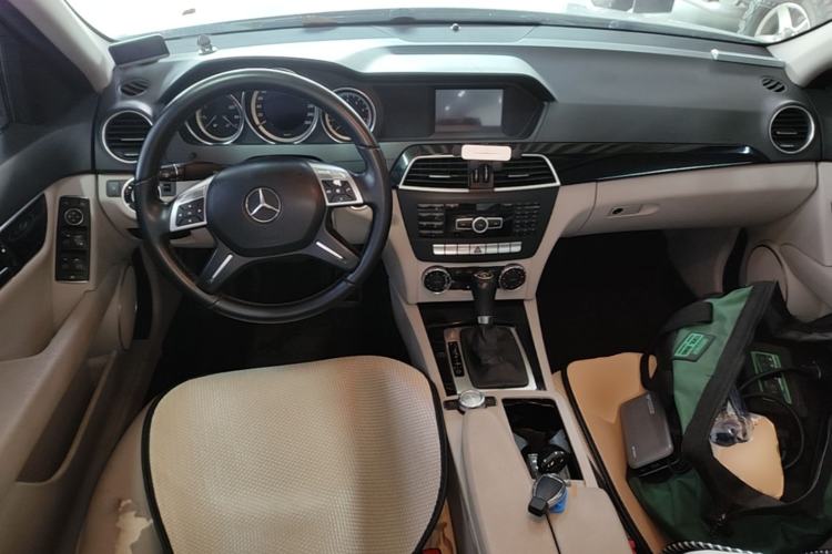 Used Mercedes-Benz C-Class 2013 C 180 CGI Classic Center Console