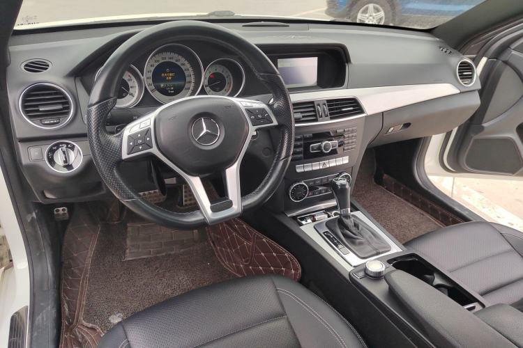 Used Mercedes-Benz C-Class 2013 C 180 Coupe Center Console