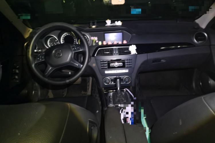 Used Mercedes-Benz C-Class 2013 C 180 Classic Grand Edition Center Console