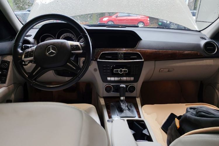Used Mercedes-Benz C-Class 2013 C 260 Elegant Grand Edition Center Console