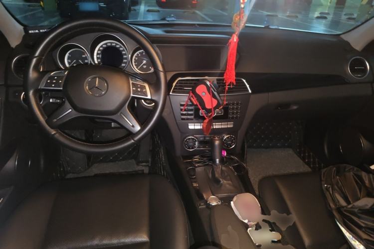 Used Mercedes-Benz C-Class 2013 C 180 Classic Grand Edition Center Console