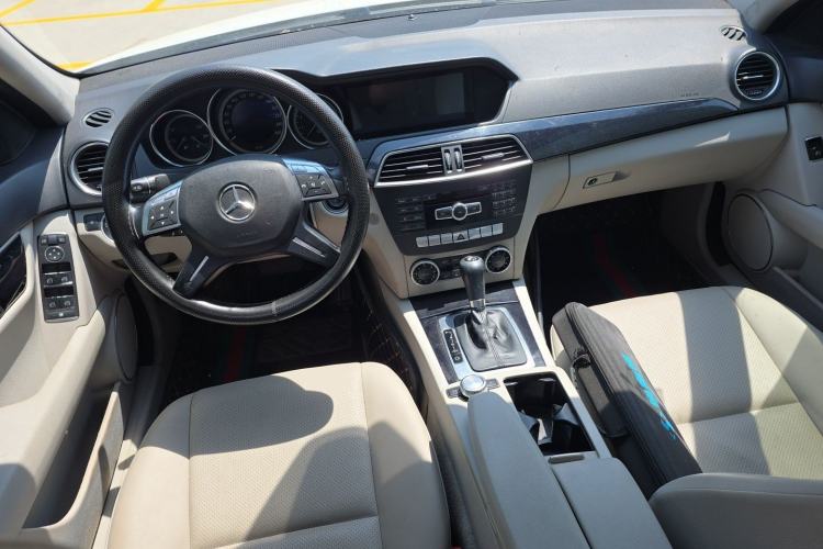 Used Mercedes-Benz C-Class 2013 C 180 Classic Grand Edition Center Console