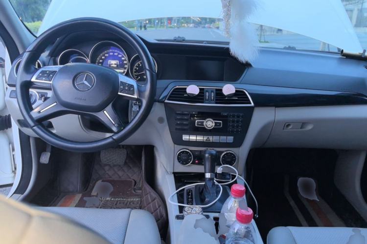 Used Mercedes-Benz C-Class 2013 C 180 CGI Classic Center Console
