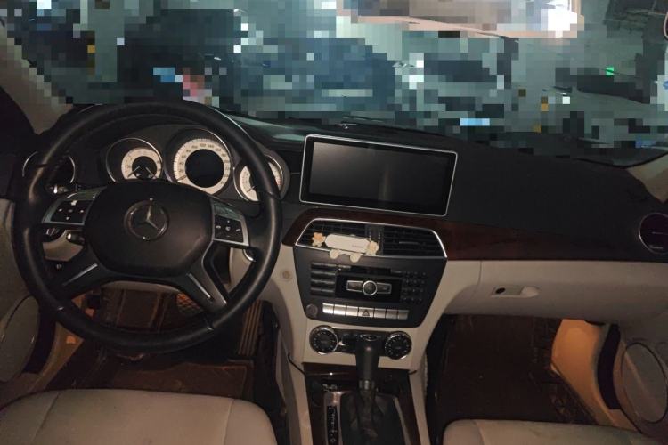Used Mercedes-Benz C-Class 2013 C 260 CGI Elegant Model Center Console