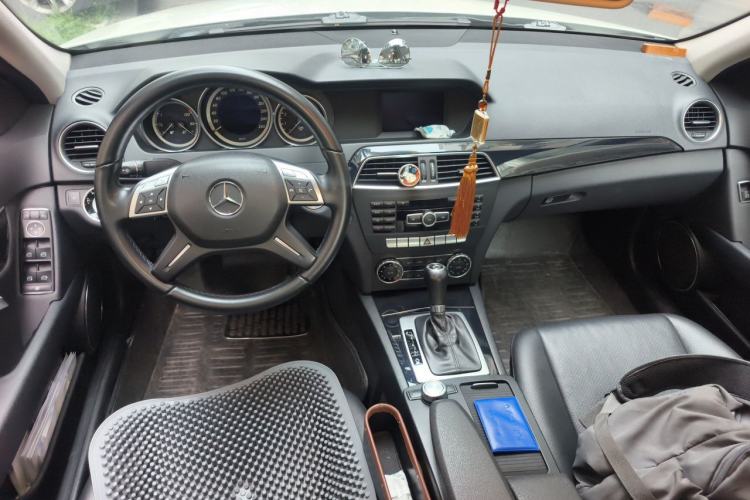 Used Mercedes-Benz C-Class 2013 C 180 CGI Classic Center Console