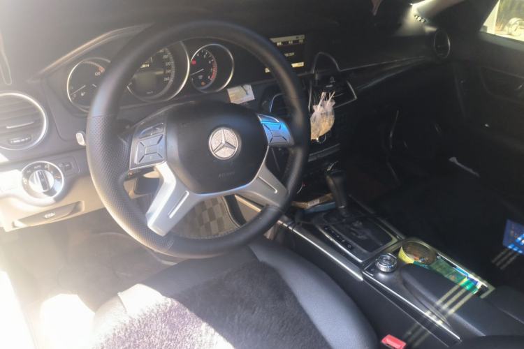 Used Mercedes-Benz C-Class 2013 C 180 CGI Classic Center Console