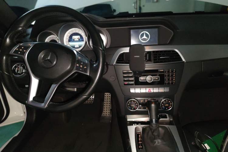 Used Mercedes-Benz C-Class 2013 C 180 Coupe Center Console