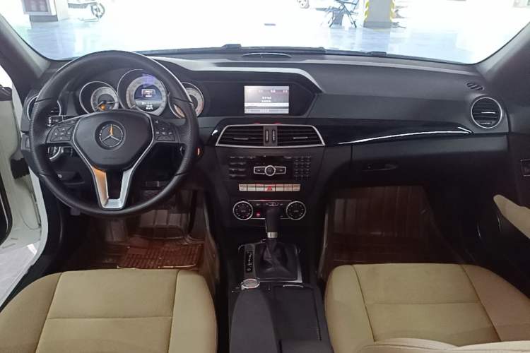 Used Mercedes-Benz C-Class 2013 C 260 Fashion Edition Grand Edition Center Console