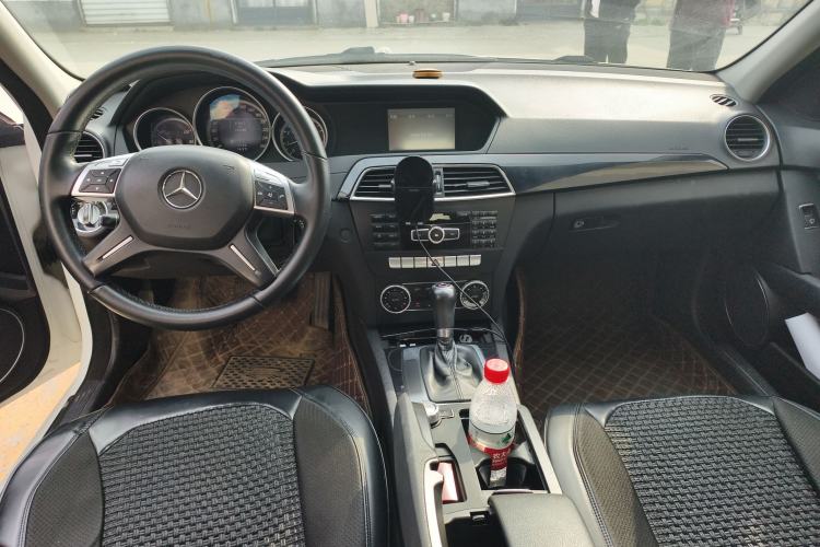Used Mercedes-Benz C-Class 2013 C 180 Classic Grand Edition Center Console