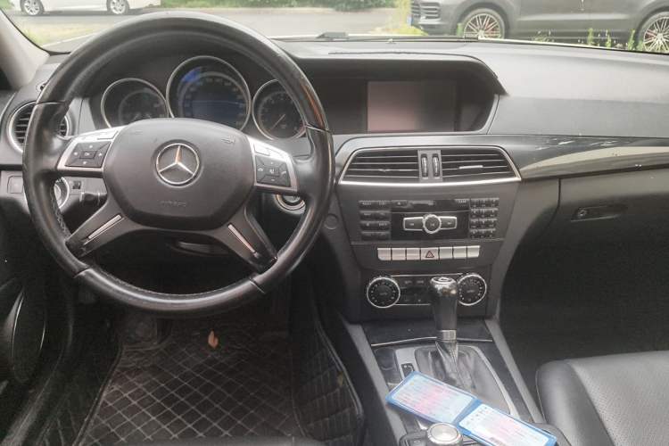 Used Mercedes-Benz C-Class 2013 C 180 Classic Grand Edition Center Console